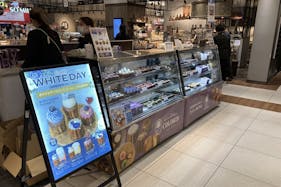 【アミュプラザくまもと】駅ビル1階 イートインスペース①