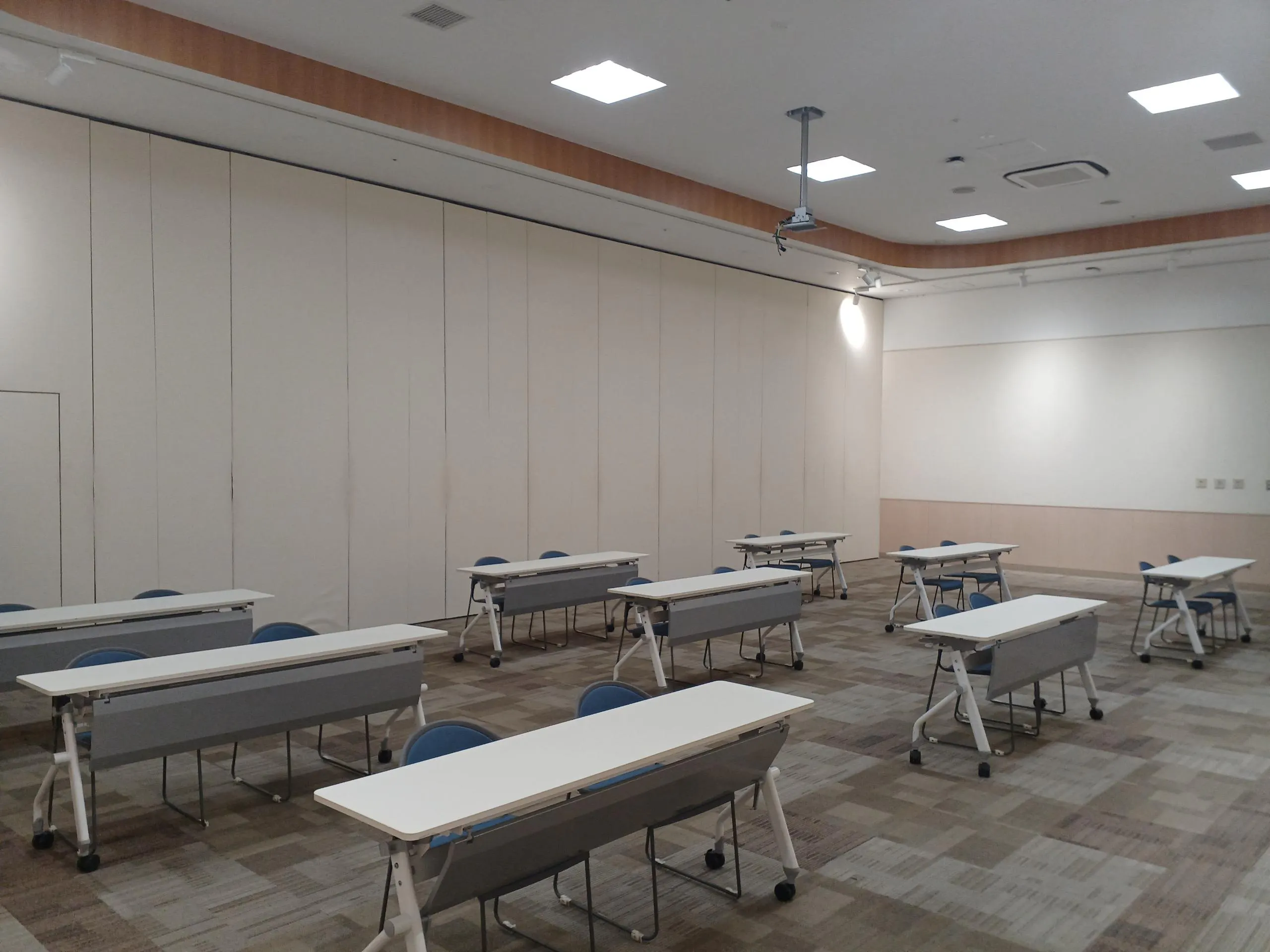 【イオンモール羽生】イオンホールB