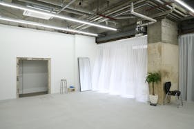 気鋭デザイナーによる創造的な 撮影スタジオ/ギャラリースペース (東京メトロ東西線 落合駅 徒歩4分、東中野駅 徒歩9分)