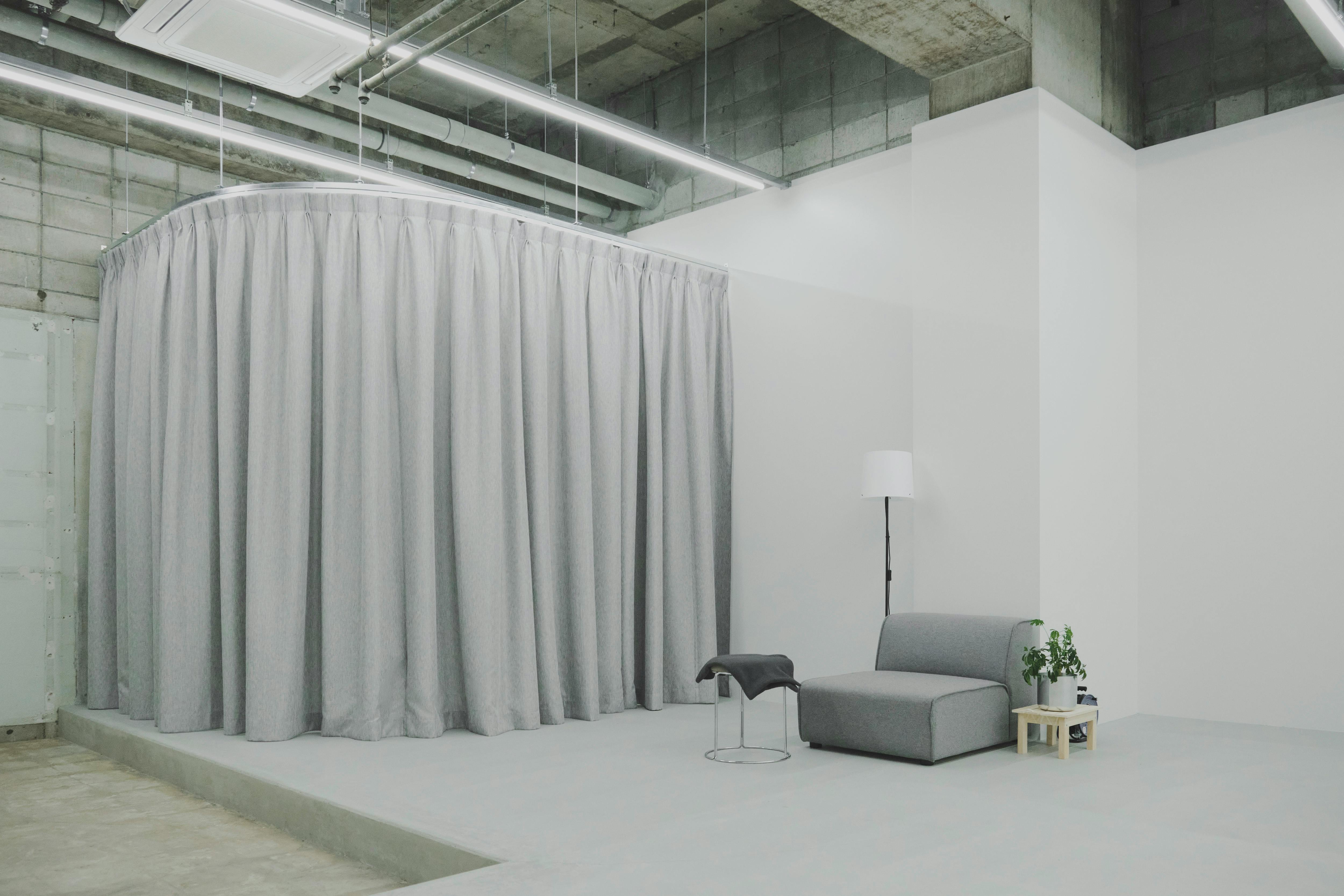 気鋭デザイナーによる創造的な 撮影スタジオ/ギャラリースペース (東京メトロ東西線 落合駅 徒歩4分、東中野駅 徒歩9分)