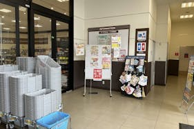 【オークワ橿原常盤】プロモーションや販促イベントに適した風除室スペース