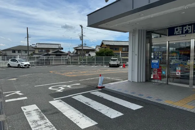 【エディオンおしくま店】ポップアップ・プロモーション・キッチンカーの出店に適した入口前スペース