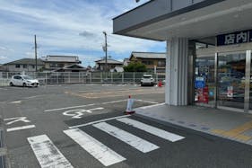 【エディオンおしくま店】ポップアップ・プロモーション・キッチンカーの出店に適した入口前スペース