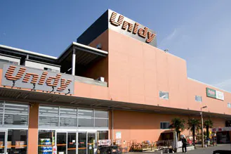 【ユニディ湘南平塚店】屋外 キッチンカーの出店が可能なホームセンター入り口前の催事イベントスペース