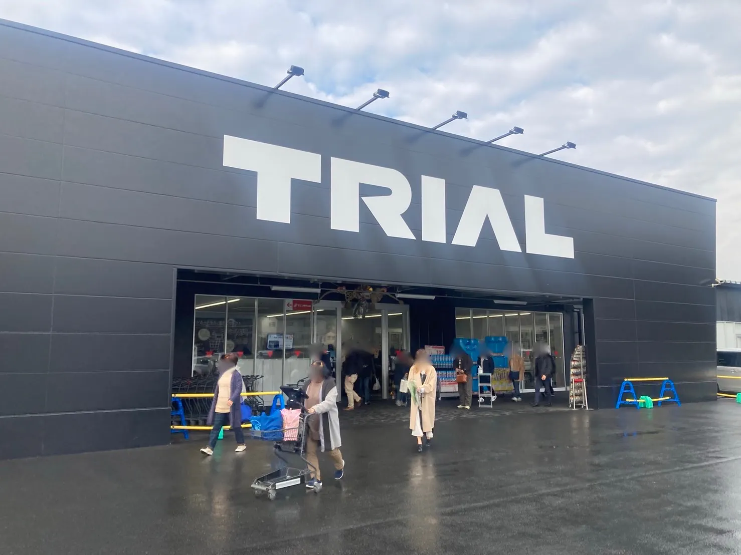 【メガセンタートライアル上熊本店】ポップアップストアや販促活動に最適な「風除室」イベントスペース （※NG業種有）の画像