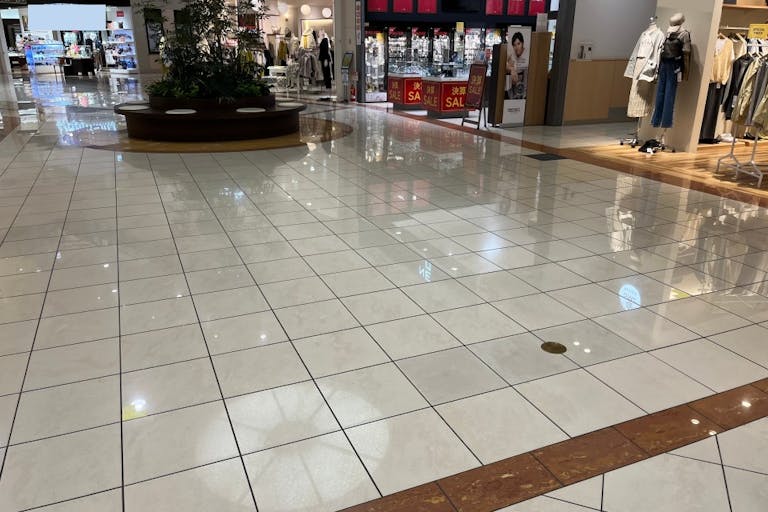 【イオンモール新居浜】『1F 催事スペースE-2』ーレストラン街に近く通行量抜群!プロモーション活動に最適なスポットの画像1