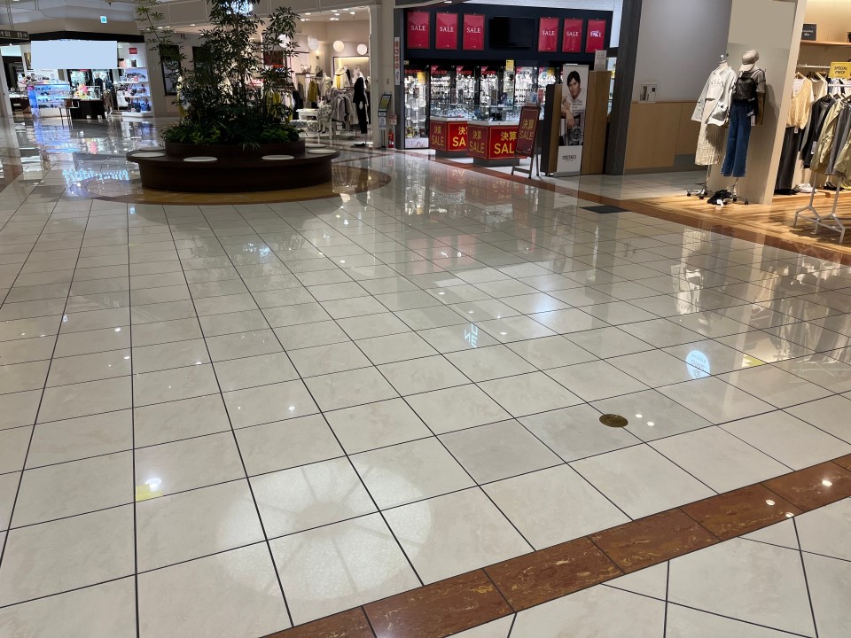 【イオンモール新居浜】『1F 催事スペースＥ-2』ｰレストラン街に近く通行量抜群！プロモーション活動に最適なスポット