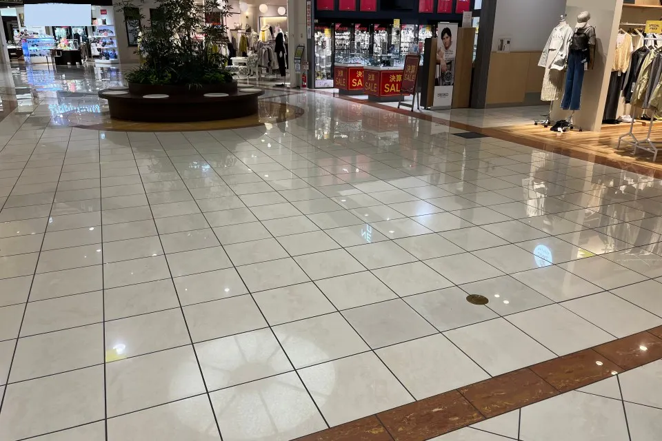 【イオンモール新居浜】『1F 催事スペースE-2』ーレストラン街に近く通行量抜群!プロモーション活動に最適なスポット