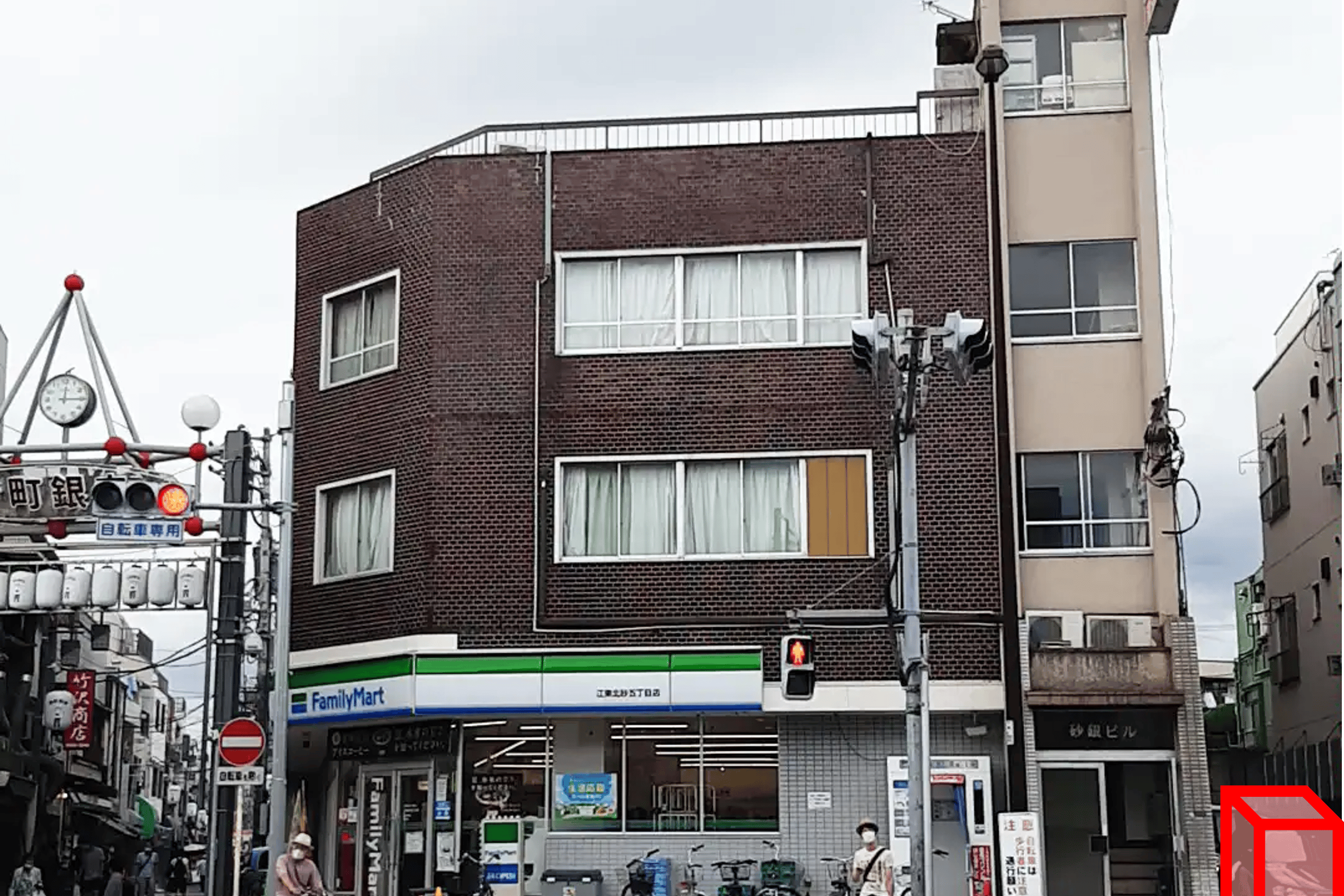 【砂町銀座商店街】キッチンカーや小規模物販に最適な、砂町銀座商店街出入口横にある通行量の多い屋外スペース