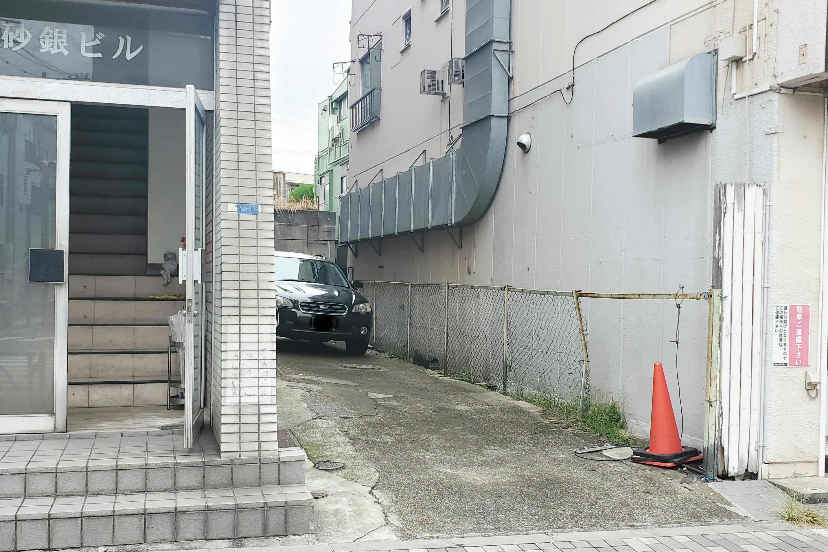 【砂町銀座商店街】キッチンカーや小規模物販に最適な、砂町銀座商店街出入口横にある通行量の多い屋外スペース