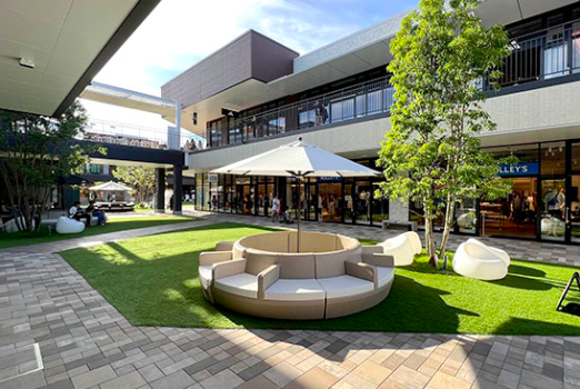 【THE OUTLETS SHONAN HIRATSUKA】GATE COURT