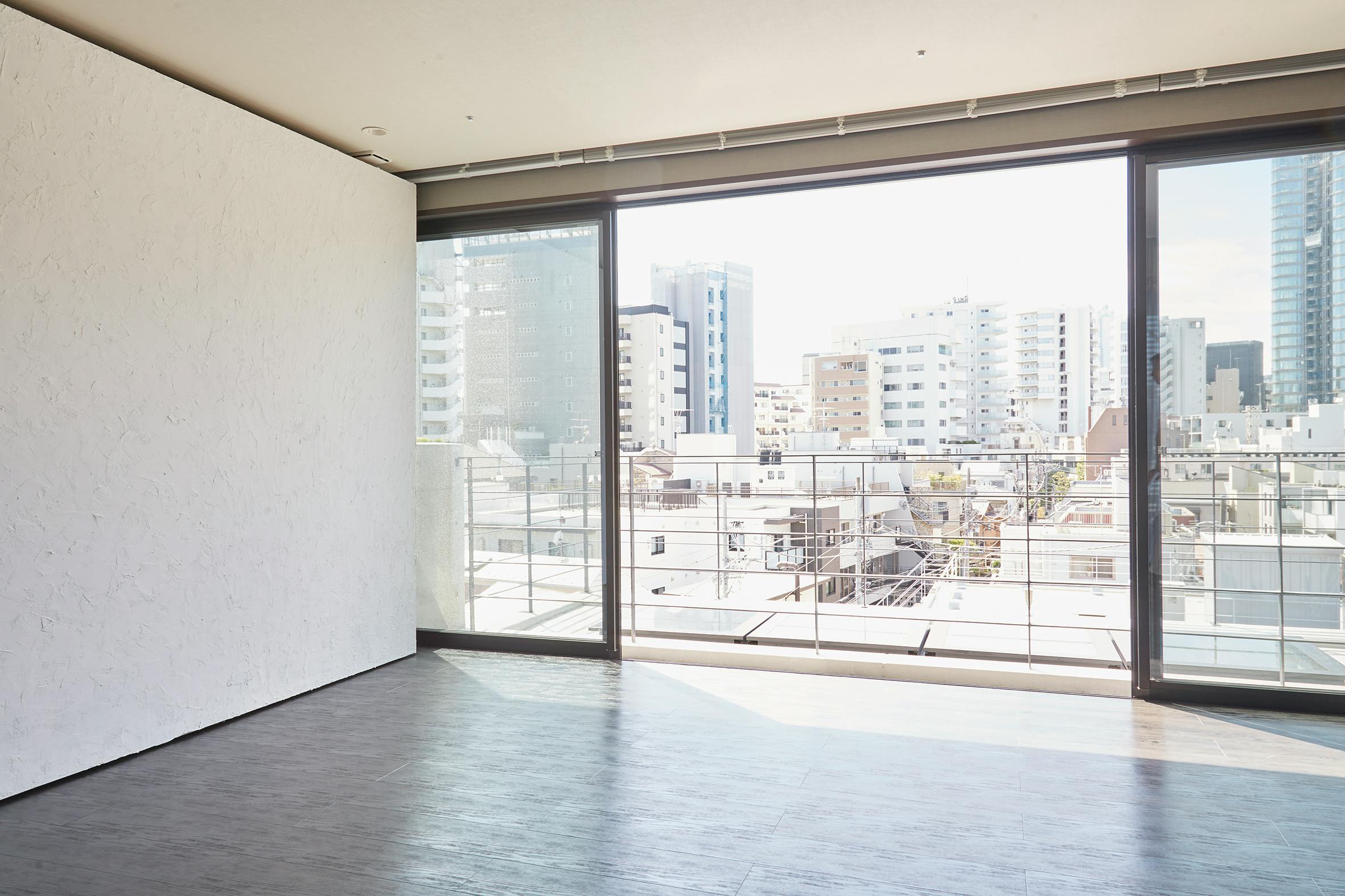 【北参道駅3分|割引キャンペーン中】撮影やアパレル展示会に最適なモダンな雰囲気のハウススタジオ