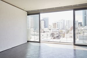 【北参道駅3分|割引キャンペーン中】撮影やアパレル展示会に最適なモダンな雰囲気のハウススタジオ