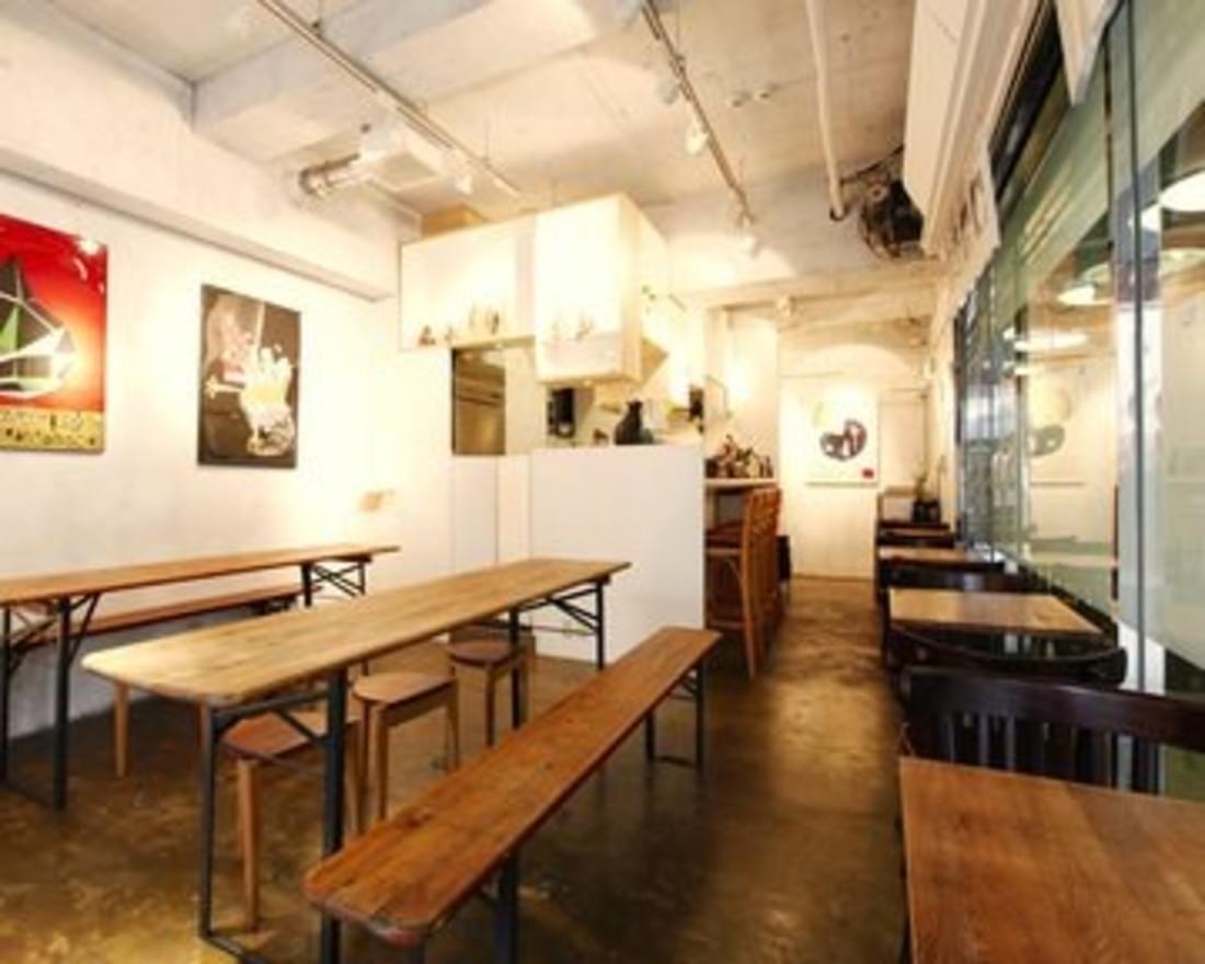 【銀座駅7分】展示会に最適 アートを身近に感じさせるギャラリーカフェ併設のスペース