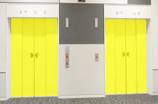 【イオンモール木更津】エレベーター扉の画像