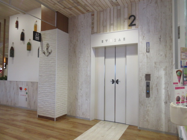 【イオンモール木更津】エレベーター扉