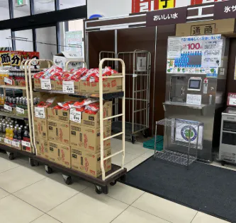 【一号舘桑名駅西】店内入口付近 販促プロモーションに最適なスーパー店内催事イベントスペース