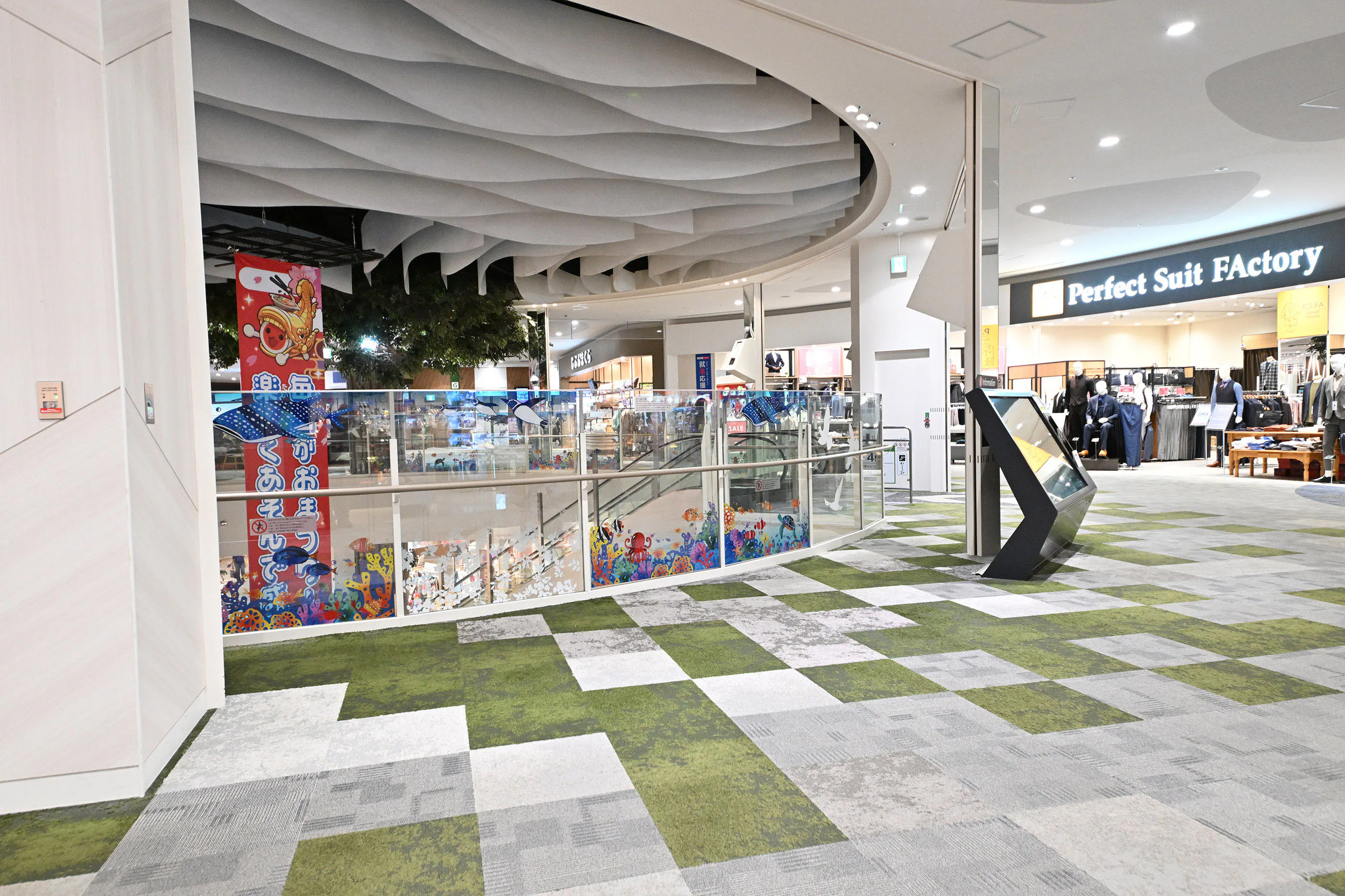 【イオンモール長久手】中央東(タイムステーションNEO前)