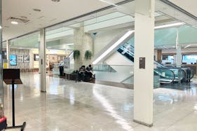 【本厚木ミロード】本厚木ミロード①6F エスカレーター横