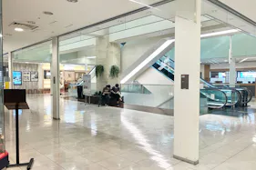 【本厚木ミロード】本厚木ミロード①6F エスカレーター横