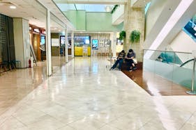 【本厚木ミロード】本厚木ミロード①6F エスカレーター横