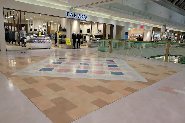 【イオンモール札幌平岡】タカキュー前の画像2