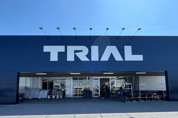 【メガセンタートライアル彦根店】食物販の出店が可能な「①トライアルマルシェ【正面左側】(キッチンカー/テント・スペース)」