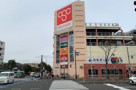 【オリンピック 港北ニュータウン店】プロモーションに利用可能な店内1Fエスカレーター脇催事スペース