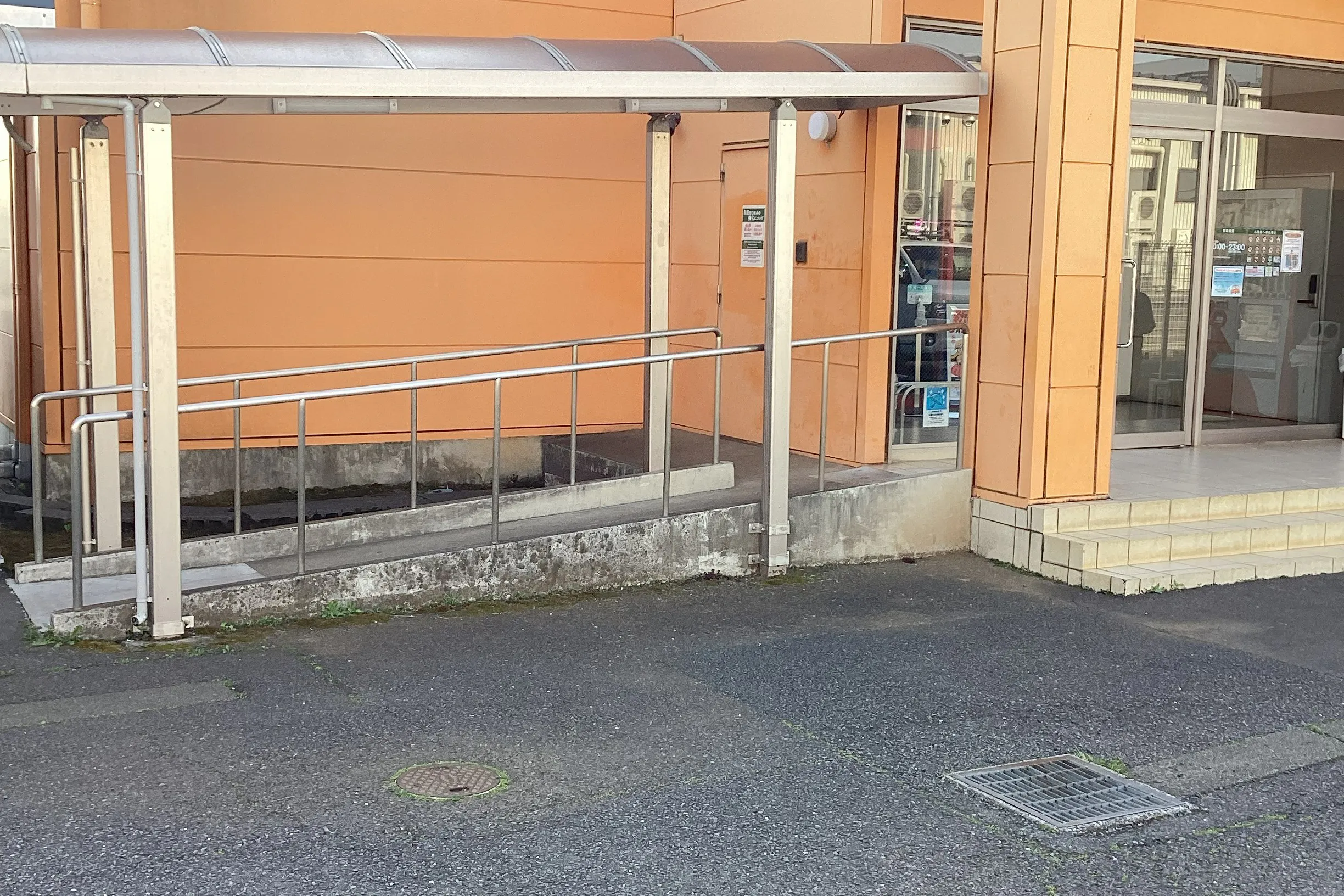 【夢屋富里店】キッチンカーやプロモーション等に最適なアミューズメント施設のイベントスペース