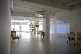 【青物横丁駅2分】展示会や撮影に最適な白壁と自然光に包まれたクリーンな空間が特徴なレンタルスペース