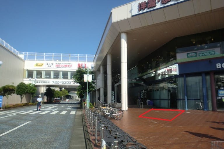 【松竹大船ショッピングセンター/大船駅8分】正面口付近催事スペース1