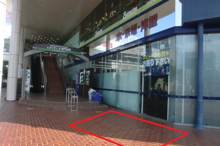 【松竹大船ショッピングセンター/大船駅8分】正面口付近催事スペース2