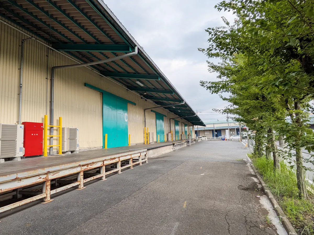 【北戸田駅8分|Studio INDIGO】天井高9.5m・車両搬入もできる3区画一棟貸しの大型倉庫イベントスペース