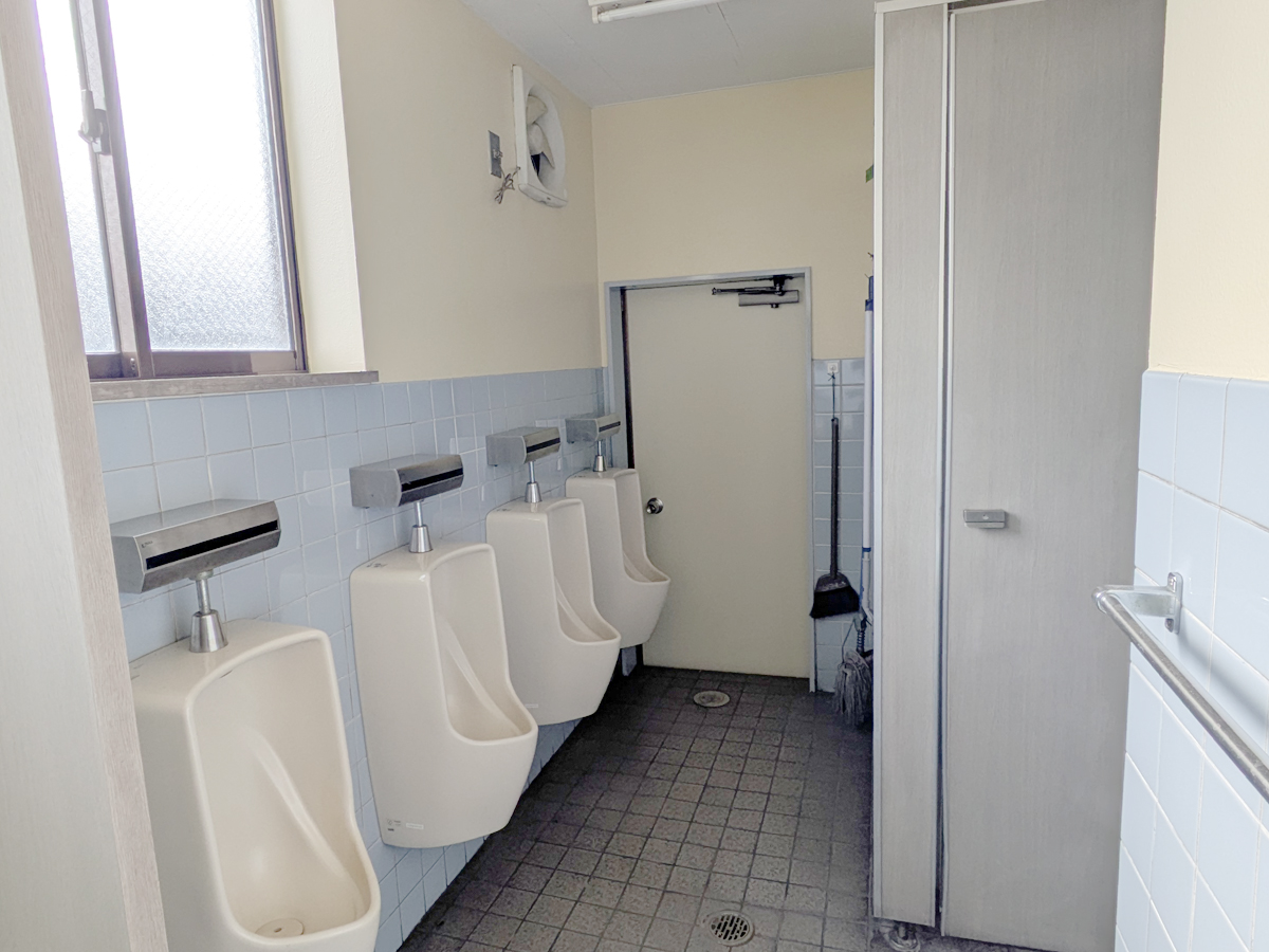 男性用トイレ