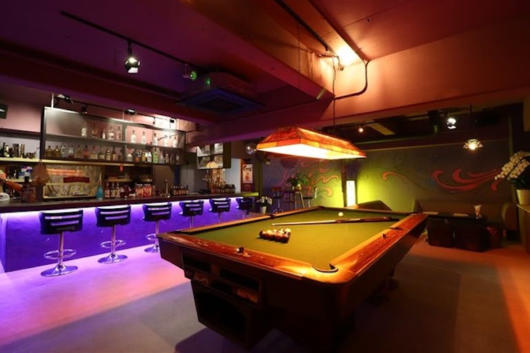 ライトが特徴的なスペースです。