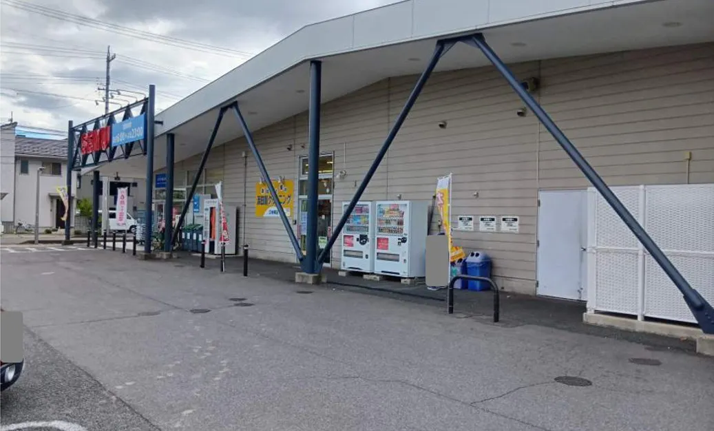 【西友　三本柳店】外区画 入口付近 (軒下・駐車場前)　※キッチンカー・移動販売向け