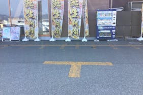 【ダイナム山形天童店】キッチンカーに最適なアミューズメント施設のイベントスペース(店舗出入口前)