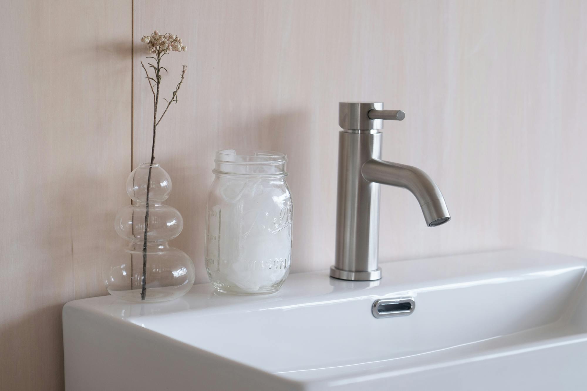 【自由が丘駅12分】撮影や展示会に適したバスタブが特徴な家具や小物が豊富なスタジオ