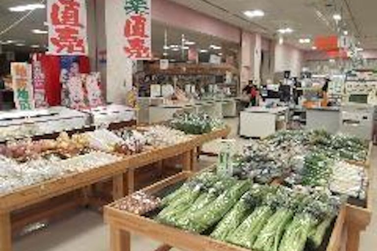 【Aコープもりよし店】食物販やプロモーションに利用可能な風除室スペースの画像2