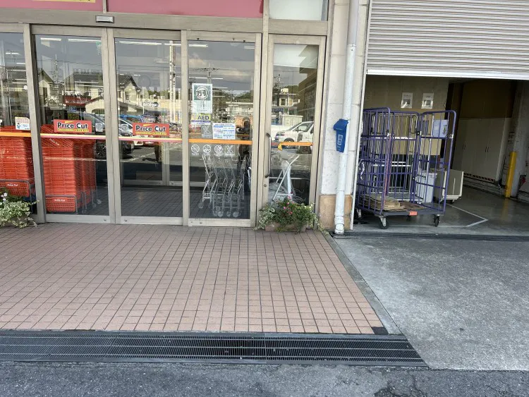 【プライスカット法蓮】プロモーションに利用可能な屋外スペース