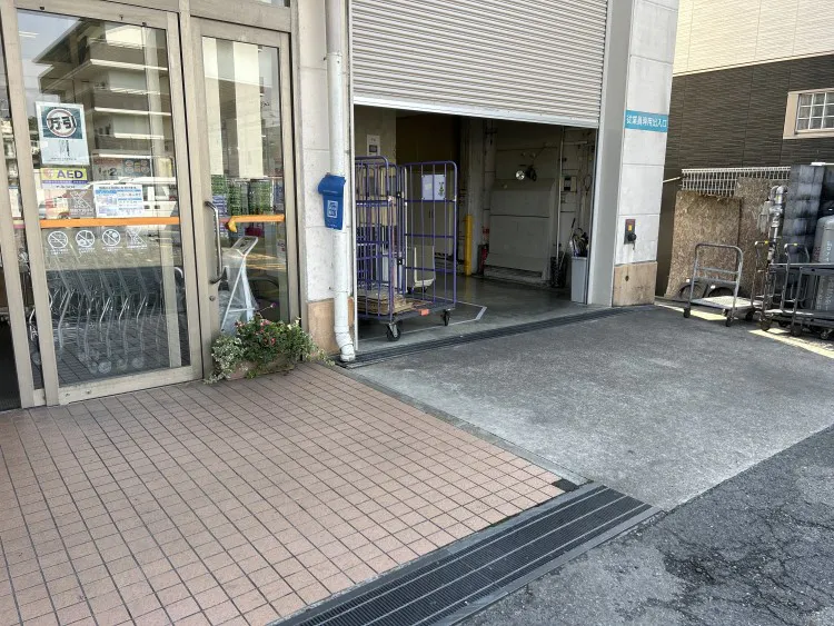 【プライスカット法蓮】プロモーションに利用可能な屋外スペース