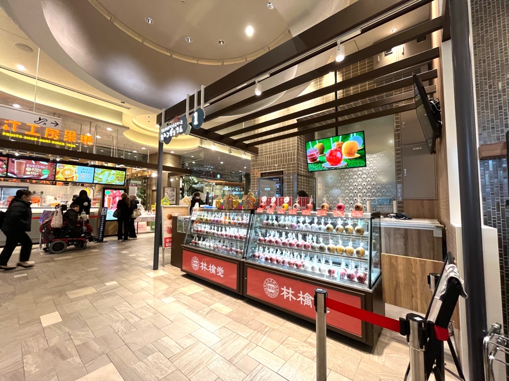 【博多マルイ】1階 カレンダリウムF04【食物販・調理行為可能】エスカレーター横、簡易調理ができ什器も完備