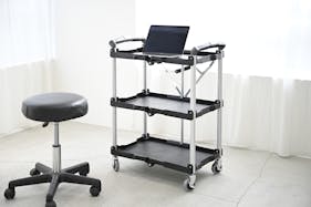 【駒場東大前駅10分】アパレル撮影等に最適なモルタルとウッドのバリエーションが撮れる自然光スタジオ