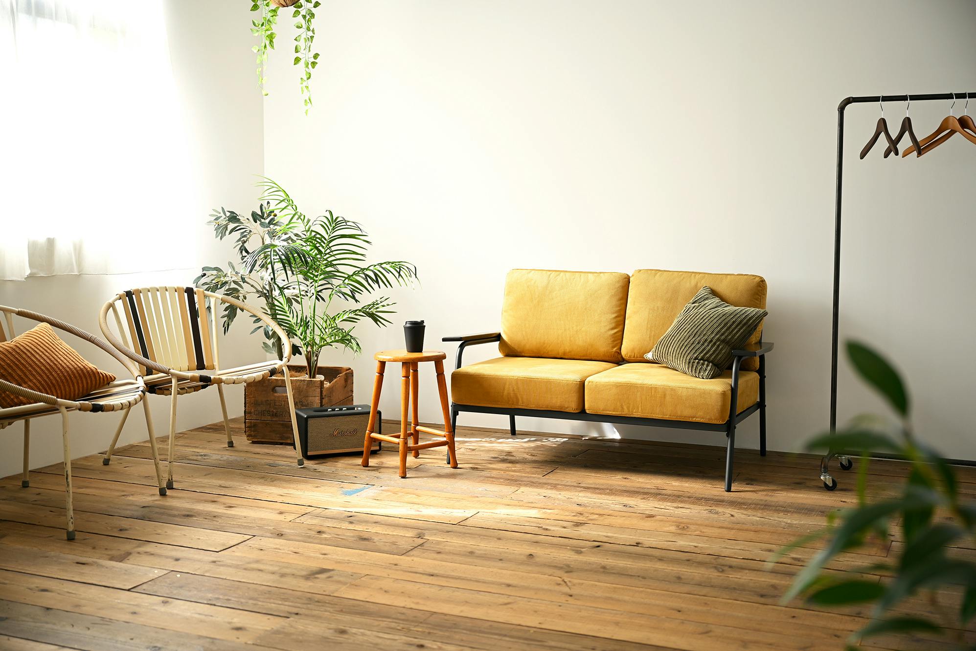 【駒場東大前駅10分】アパレル撮影等に最適なモルタルとウッドのバリエーションが撮れる自然光スタジオ