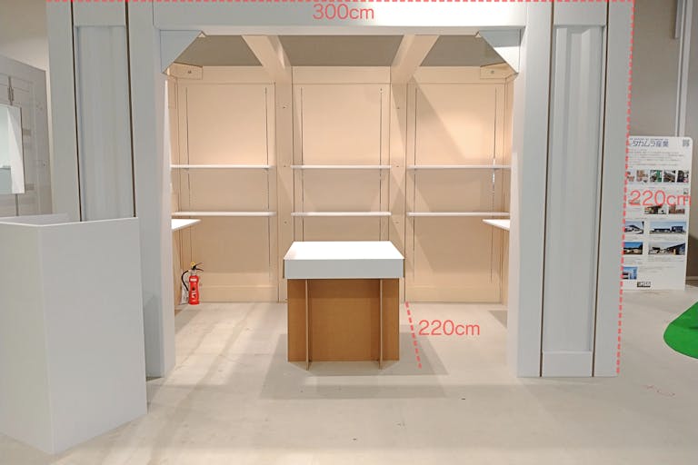 【イオンタウン吉川美南/POPUPオレンジ】什器・諸費用込み! 低価格で出店可能! ポップアップストア特設スペースの画像2