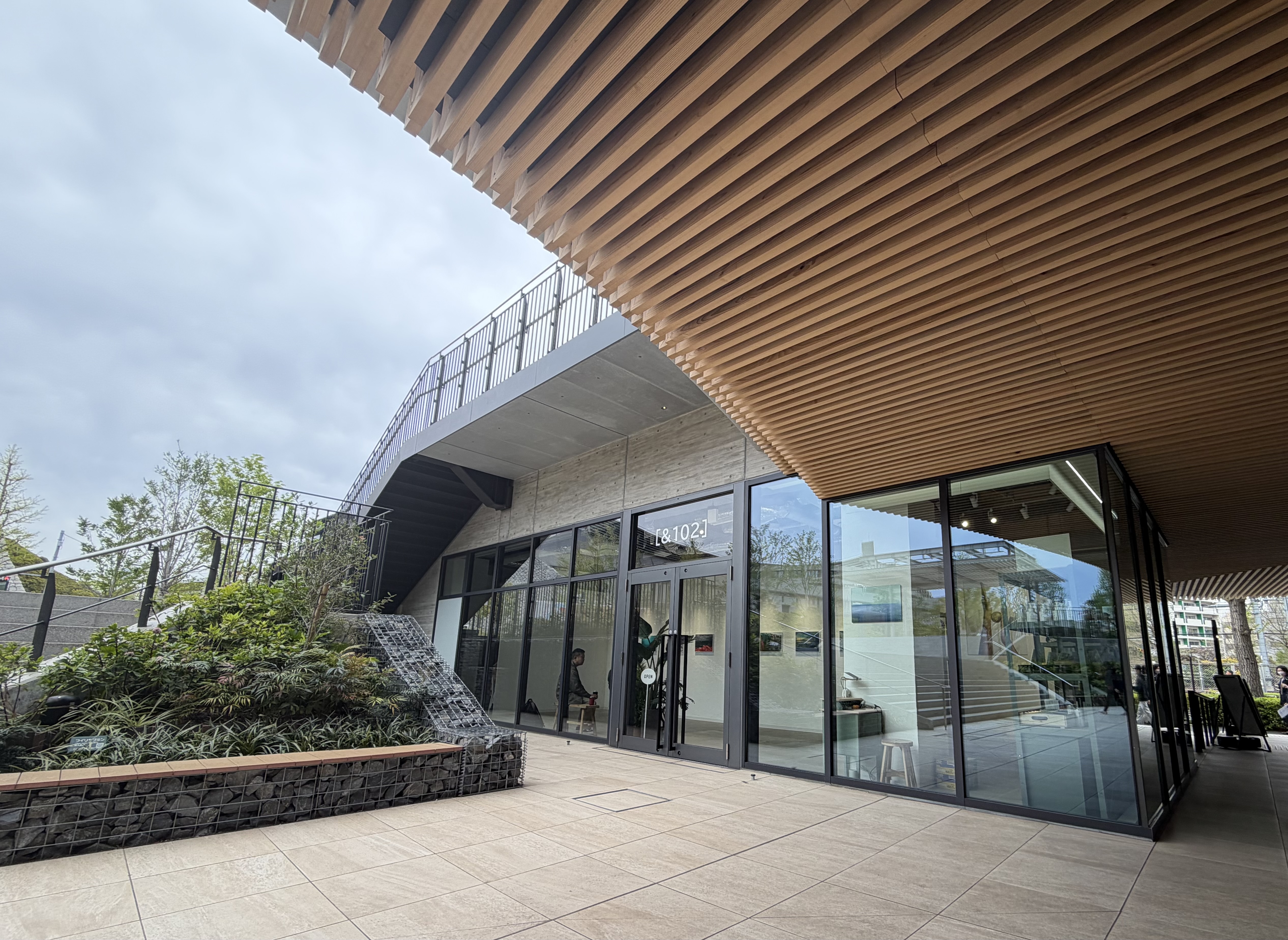 【明治神宮前〈原宿〉駅9分】外観