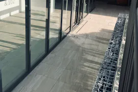 【明治神宮前〈原宿〉駅9分】 公園の緑と自然光に包まれたイベントスペース|販売サポート付き