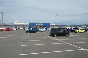 【スーパーセンタートライアル八女店】キッチンカー(調理営業)出店限定/屋外スペース※お好み焼き・たこ焼きはご利用不可