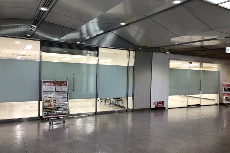 店舗入口(外観)