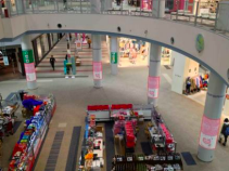 【イオンモール広島府中】モール内広告 柱巻き